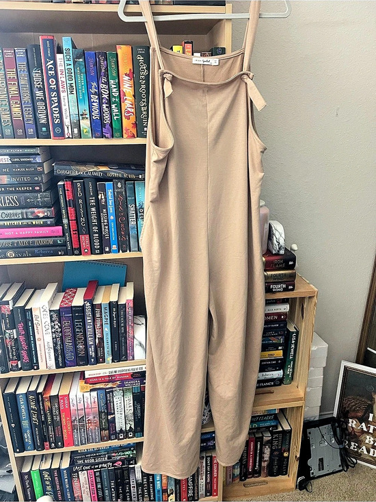 Live to be Spoiled Pants - Live to Be Spoiled Tie Shoulder Wide-Leg Jumpsuit Brown XL like new condition